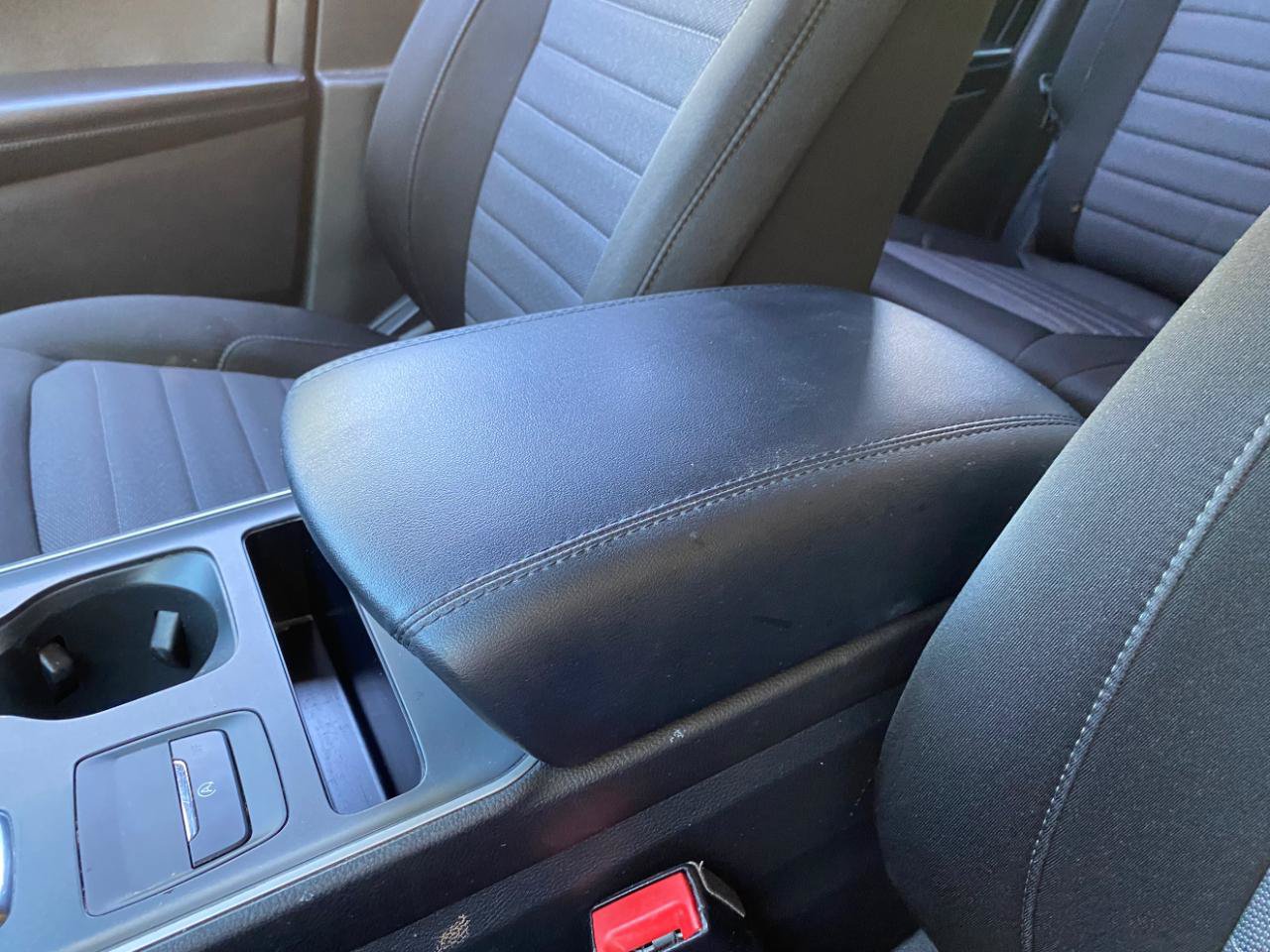 Used 2021 Ford Edge SE FWD image 55