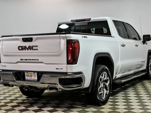 Used 2023 GMC Sierra 1500 SLT w/ SLT Convenience Package AWD/4WD image 7