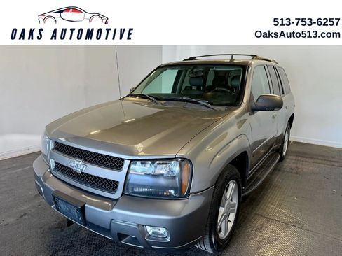 Used 2008 Chevrolet TrailBlazer LT w/ Off-Road Package AWD/4WD image 1