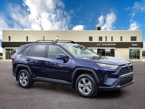 Used 2025 Toyota RAV4 XLE w/ Weather Package AWD/4WD image 1