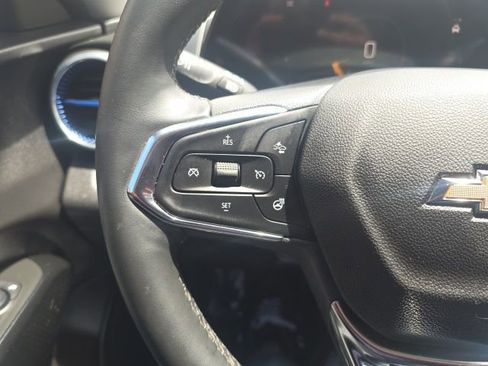 Used 2025 Chevrolet Trax LT w/ LT Convenience Package FWD image 14