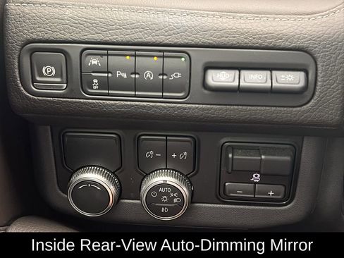 Used 2021 GMC Yukon XL Denali w/ Denali Premium Package RWD image 25