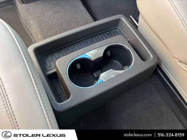 Used 2022 Lincoln Aviator AWD w/ Premium Package image 16