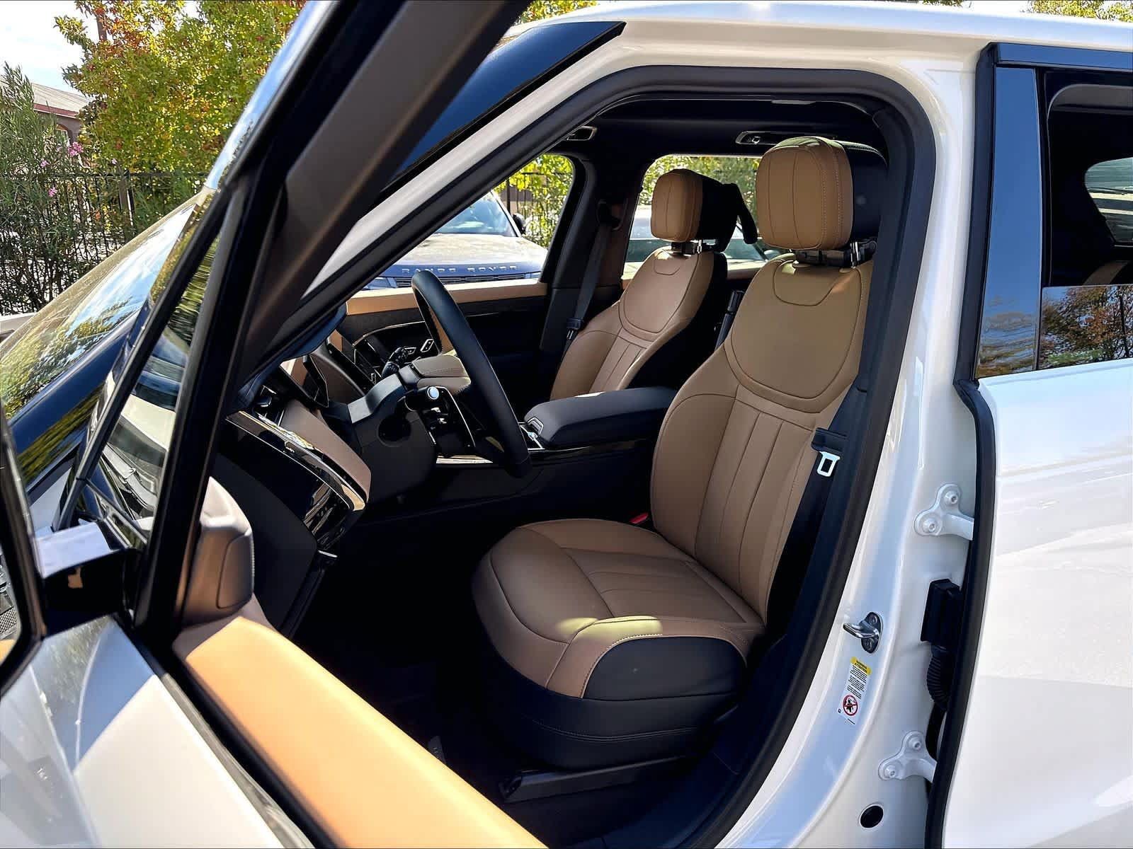 New 2026 Land Rover Range Rover Sport Dynamic SE AWD/4WD image 11