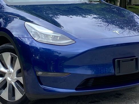 Used 2024 Tesla Model Y Long Range image 10