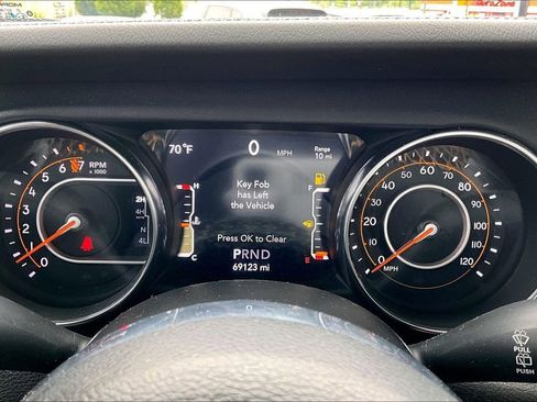 Used 2021 Jeep Wrangler Unlimited Sahara AWD/4WD image 20