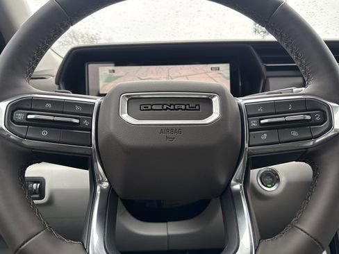 New 2026 GMC Terrain Denali w/ LPO, Black Badging Package image 22
