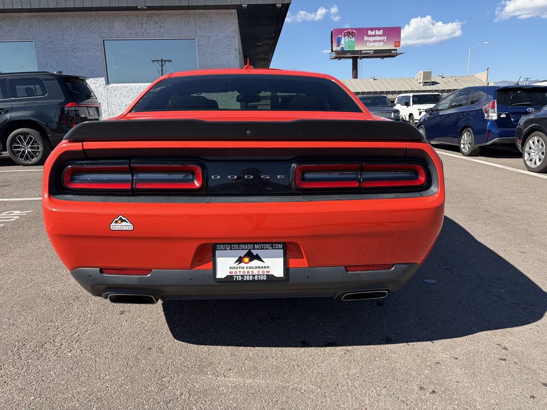 Used 2016 Dodge Challenger R/T RWD image 5