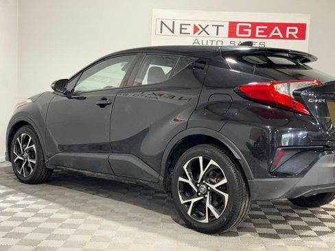 Used 2019 Toyota C-HR XLE FWD image 6