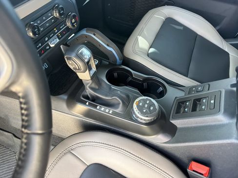 Used 2024 Ford Bronco Wildtrak AWD/4WD image 21