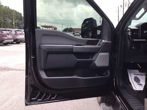 Used 2023 Ford F350 Lariat w/ Chrome Package AWD/4WD image 9
