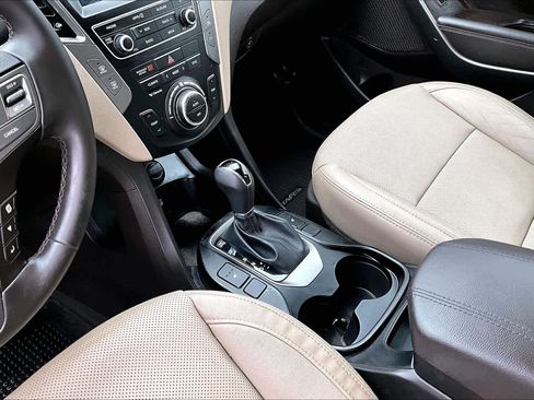 Used 2017 Hyundai Santa Fe Sport image 15