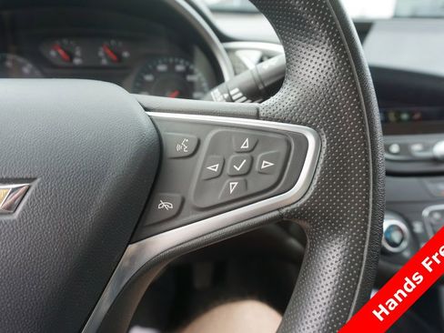 Used 2023 Chevrolet Malibu LT w/ Driver Confidence Package image 4