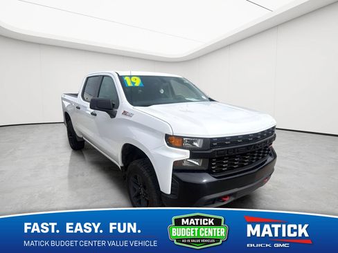 Used 2019 Chevrolet Silverado 1500 Custom Trail Boss w/ Custom Convenience Package AWD/4WD image 1