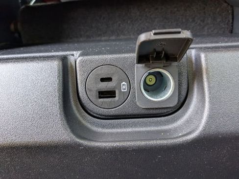 Used 2023 Ford F150 XLT image 34