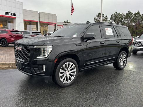 Used 2021 GMC Yukon Denali w/ Denali Premium Package image 2