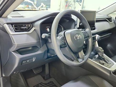 Used 2025 Toyota RAV4 LE AWD/4WD image 10