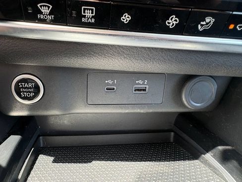 Used 2023 Nissan Rogue SV AWD/4WD image 22