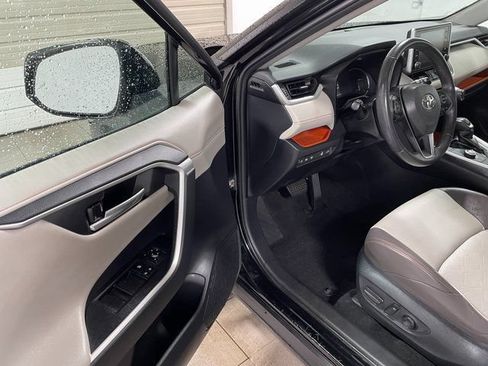 Used 2019 Toyota RAV4 Adventure w/ Cold Weather Package AWD/4WD image 10