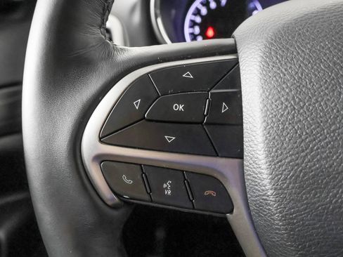 Used 2019 Jeep Grand Cherokee Altitude RWD image 27