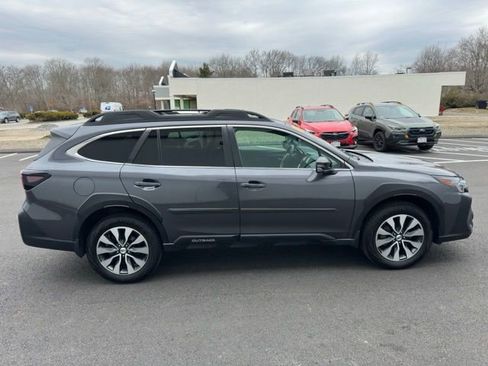 Used 2023 Subaru Outback Limited XT AWD/4WD image 4