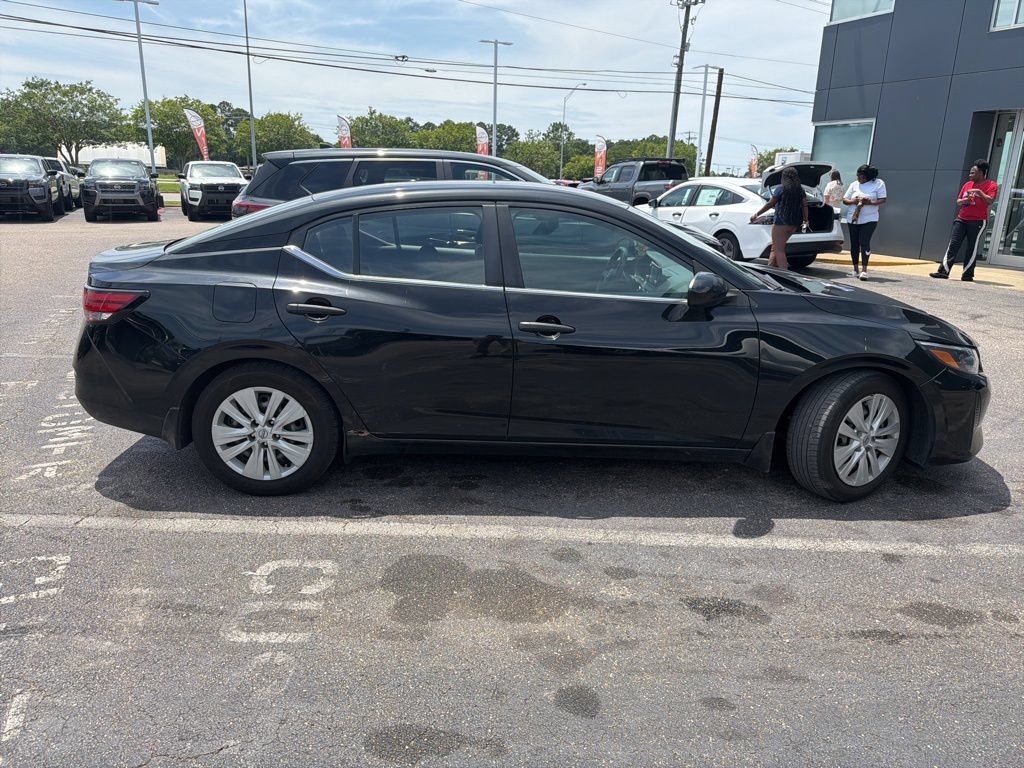Used 2024 Nissan Sentra S FWD image 5