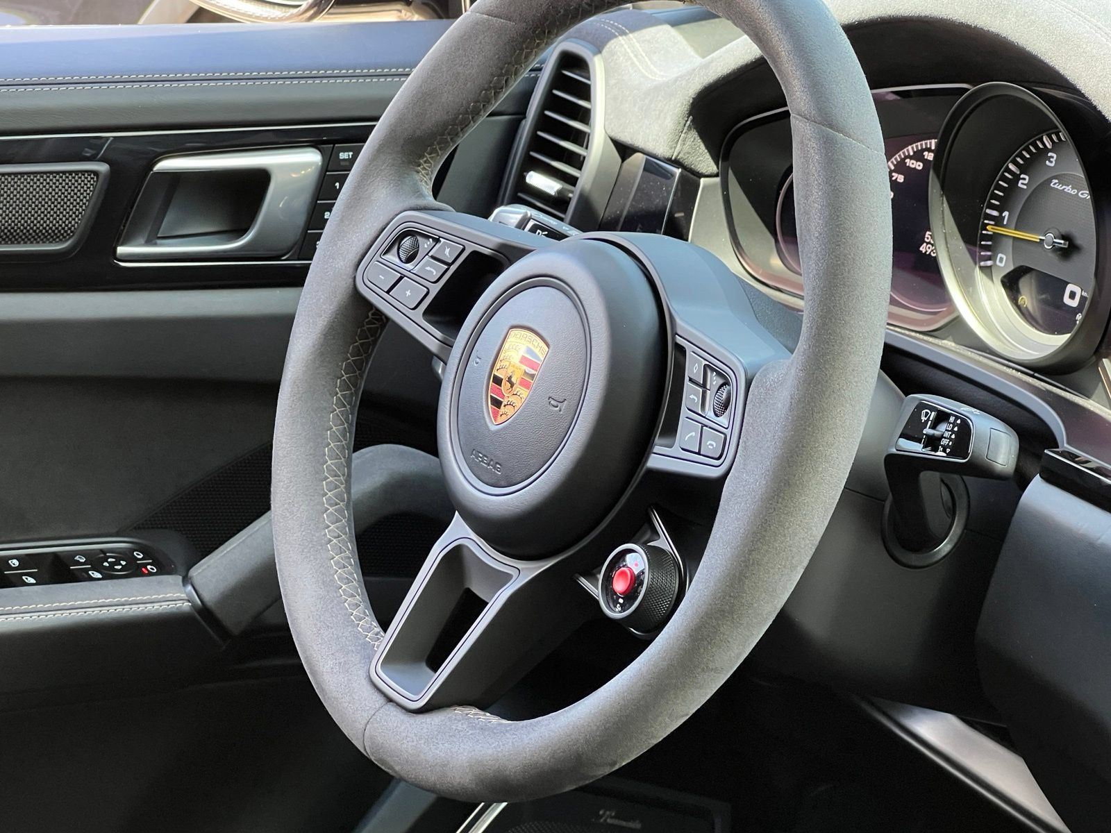 Used 2022 Porsche Cayenne Turbo GT AWD/4WD image 41