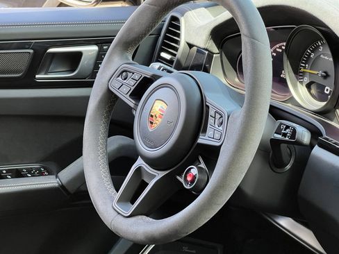 Used 2022 Porsche Cayenne Turbo GT AWD/4WD image 41