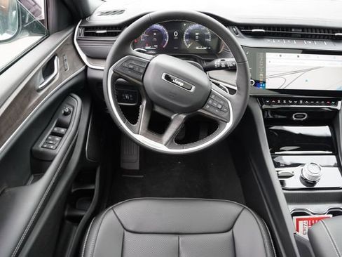 New 2026 Jeep Grand Cherokee L Limited AWD/4WD image 15