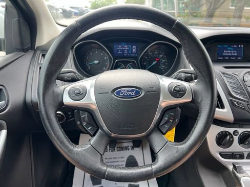 Used 2013 Ford Focus SE FWD image 16