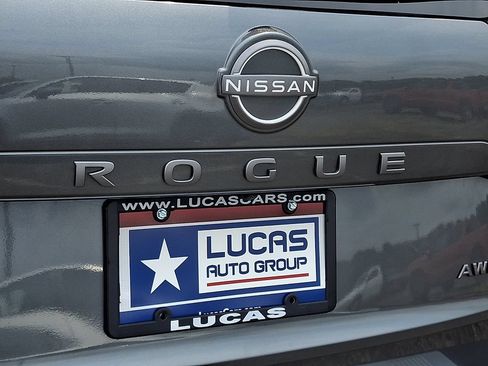 Used 2026 Nissan Rogue SV w/ SV Premium Package AWD/4WD image 32