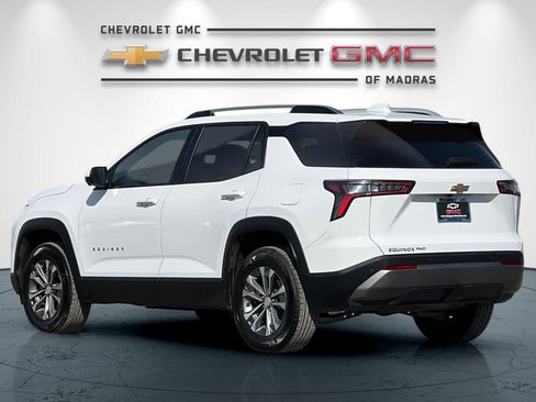 Used 2025 Chevrolet Equinox LT w/ Convenience Package II image 5