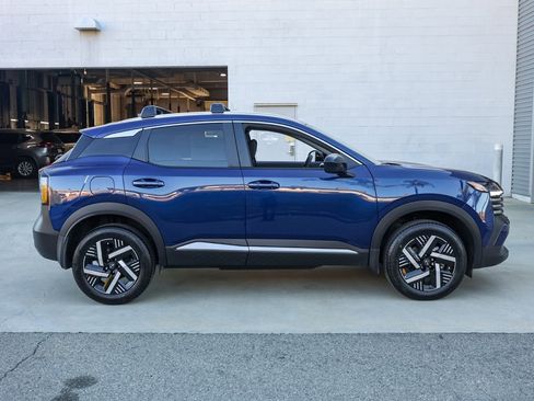 New 2026 Nissan Kicks SV image 3