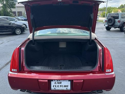 Used 2008 Cadillac DTS FWD image 34