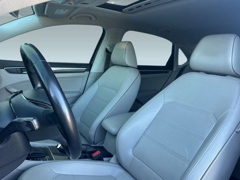 Used 2017 Volkswagen Passat 1.8T SE w/ SE Lighting Package image 22