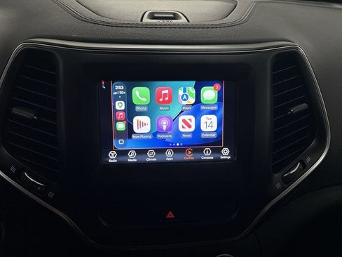 Used 2019 Jeep Cherokee Latitude image 34