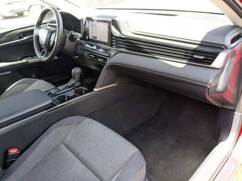 Used 2025 Toyota Camry LE FWD image 28