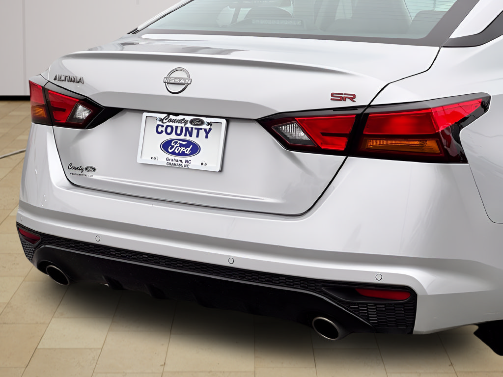 Used 2025 Nissan Altima 2.5 SR FWD image 36