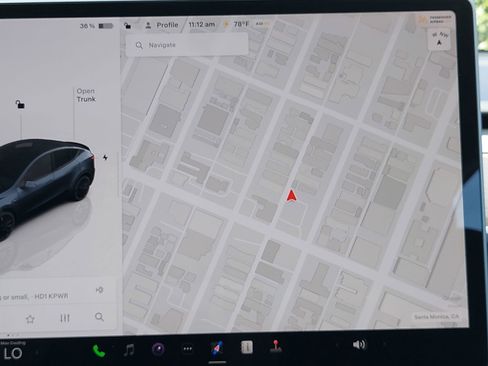 Used 2024 Tesla Model Y Performance AWD/4WD image 22