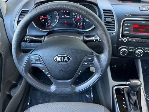 Used 2018 Kia Forte LX FWD image 15