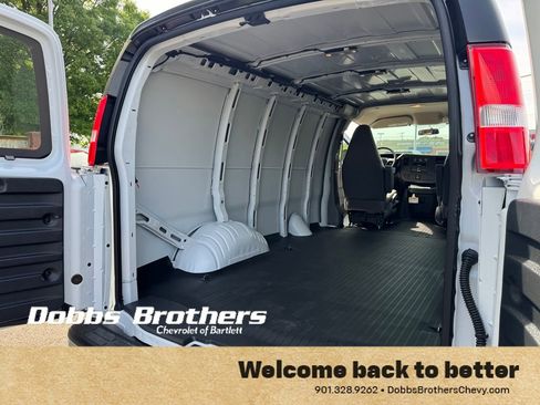 New 2026 Chevrolet Express 2500 w/ Driver Convenience Package image 33