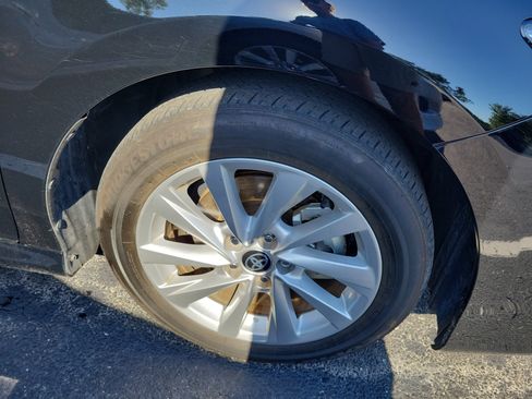Used 2016 Toyota Corolla S FWD image 8