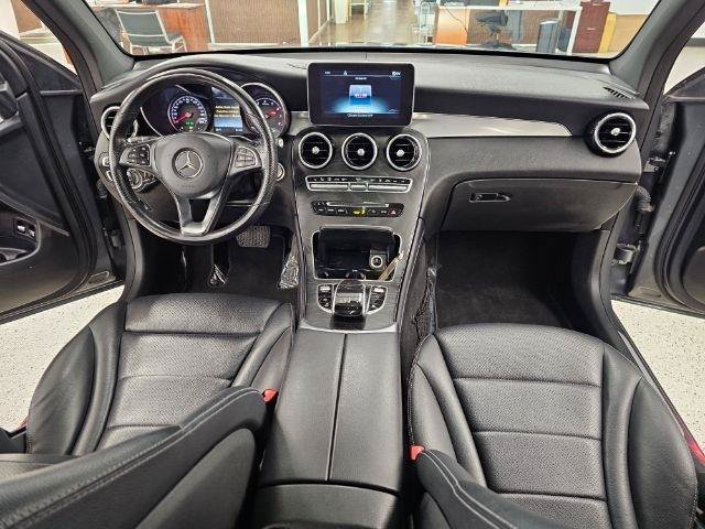 Used 2019 Mercedes-Benz GLC 350e 4MATIC image 9