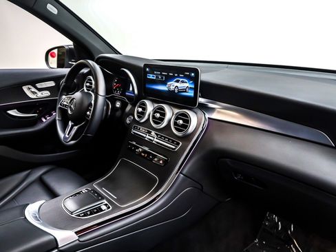 Used 2022 Mercedes-Benz GLC 300 image 16