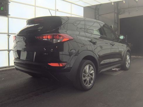 Used 2018 Hyundai Tucson SE image 8