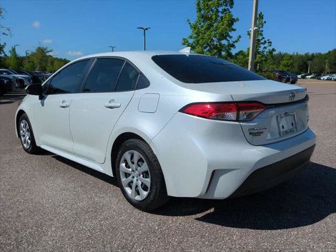Certified 2026 Toyota Corolla LE FWD image 4