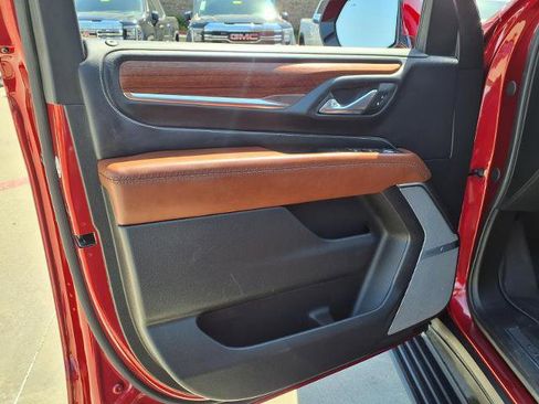 Used 2024 GMC Yukon Denali Ultimate AWD/4WD image 21