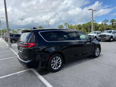 Used 2026 Chrysler Pacifica Limited