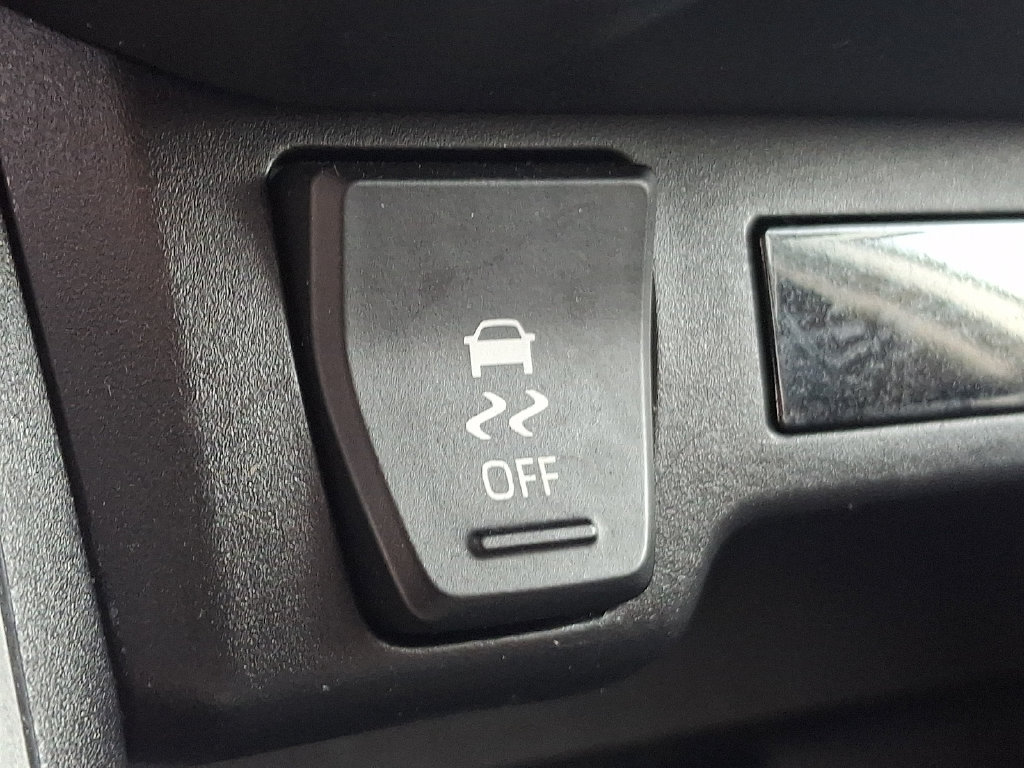 Certified 2025 Toyota RAV4 XLE AWD/4WD image 25