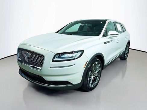 Used 2021 Lincoln Nautilus Reserve image 3